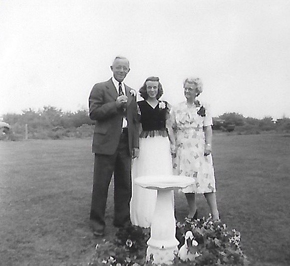 My maternal grandparents with my mother dressed up in York, Maine.