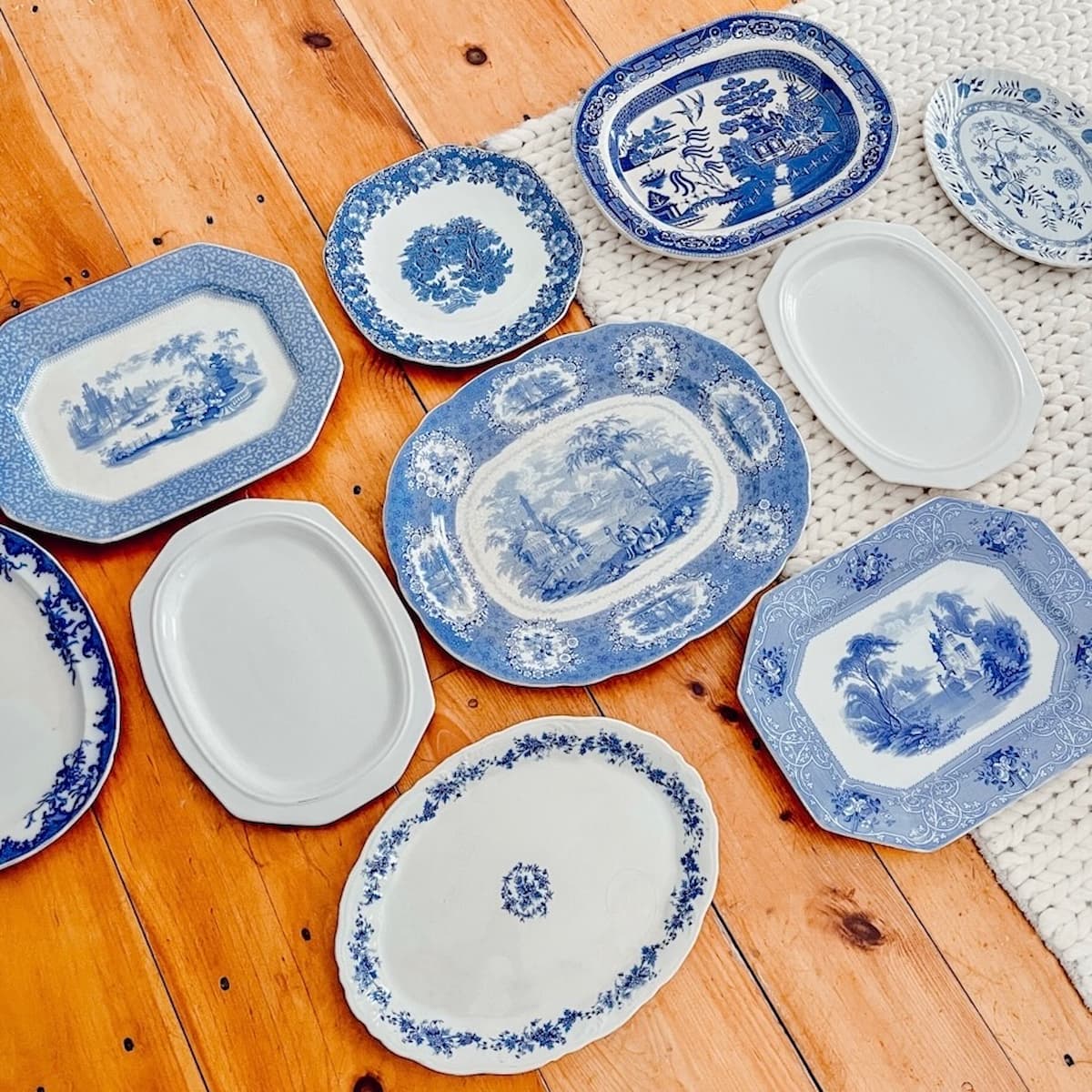 https://www.dabblinganddecorating.com/wp-content/uploads/2023/02/Blue-and-White-Asymmetrical-Vintage-Platter-Wall-_-Design-Yours-Today-14.jpg