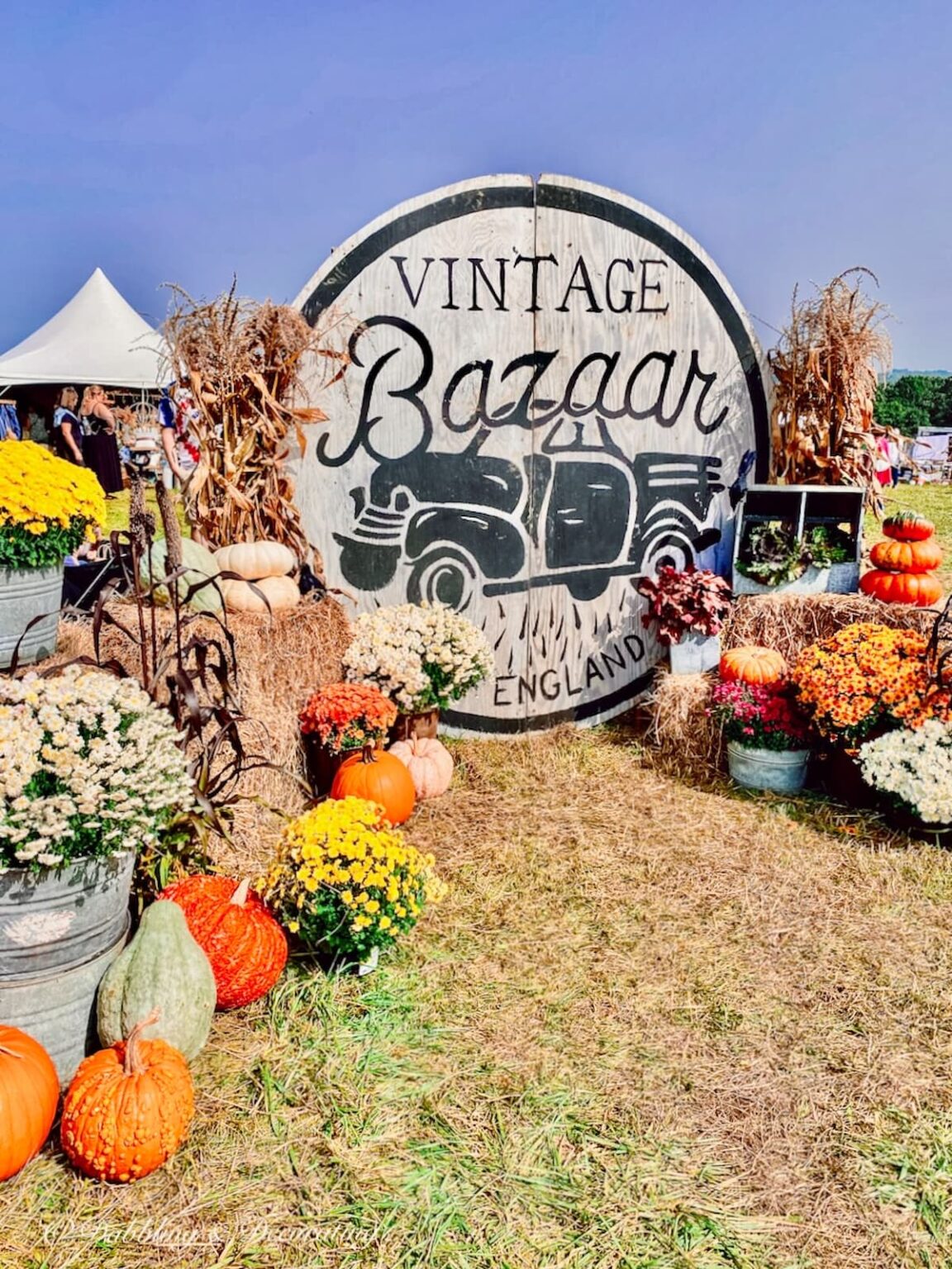 Discover Vintage Bazaar New England Dabbling & Decorating