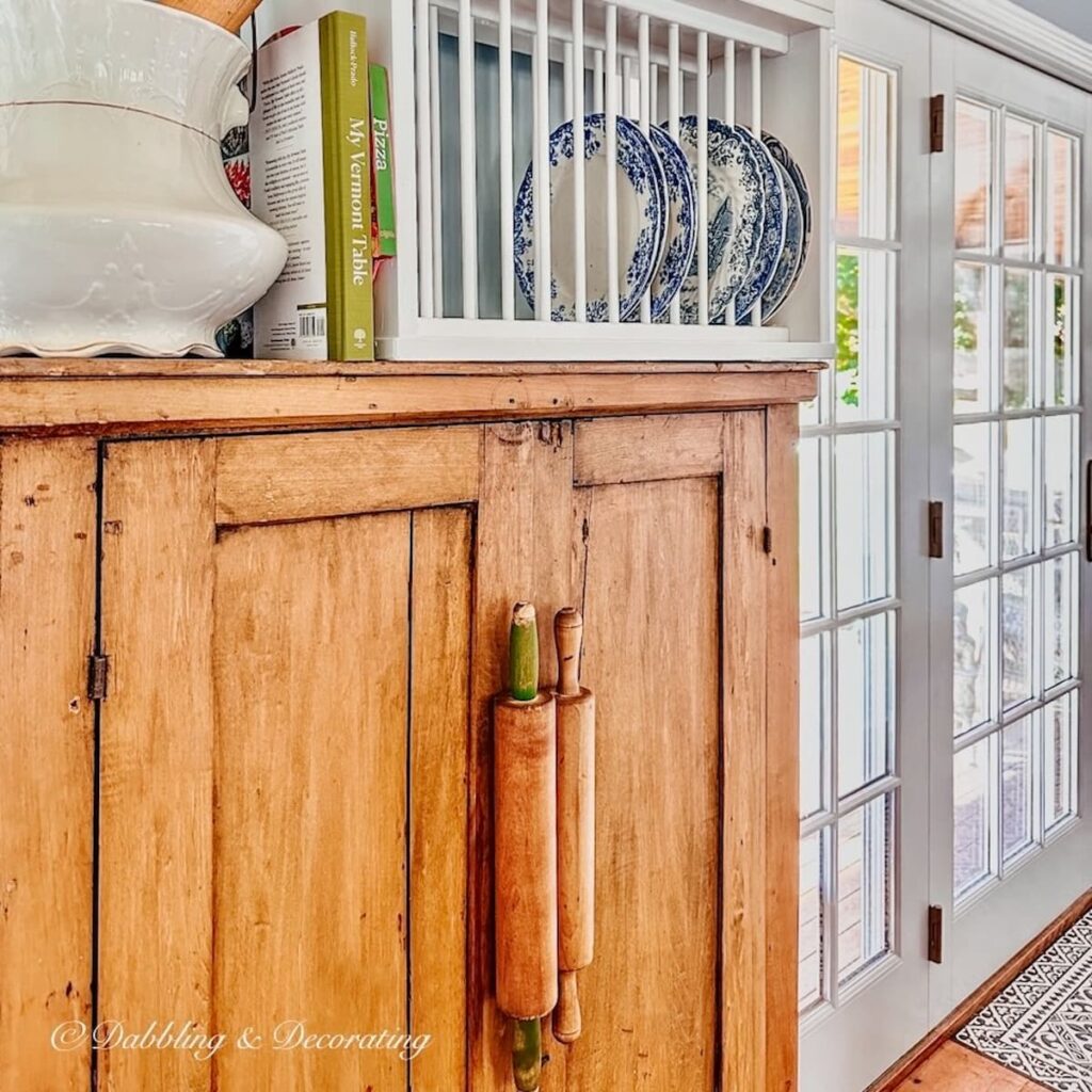 How to Use Rolling Pins as Bakers Pantry Door Handles