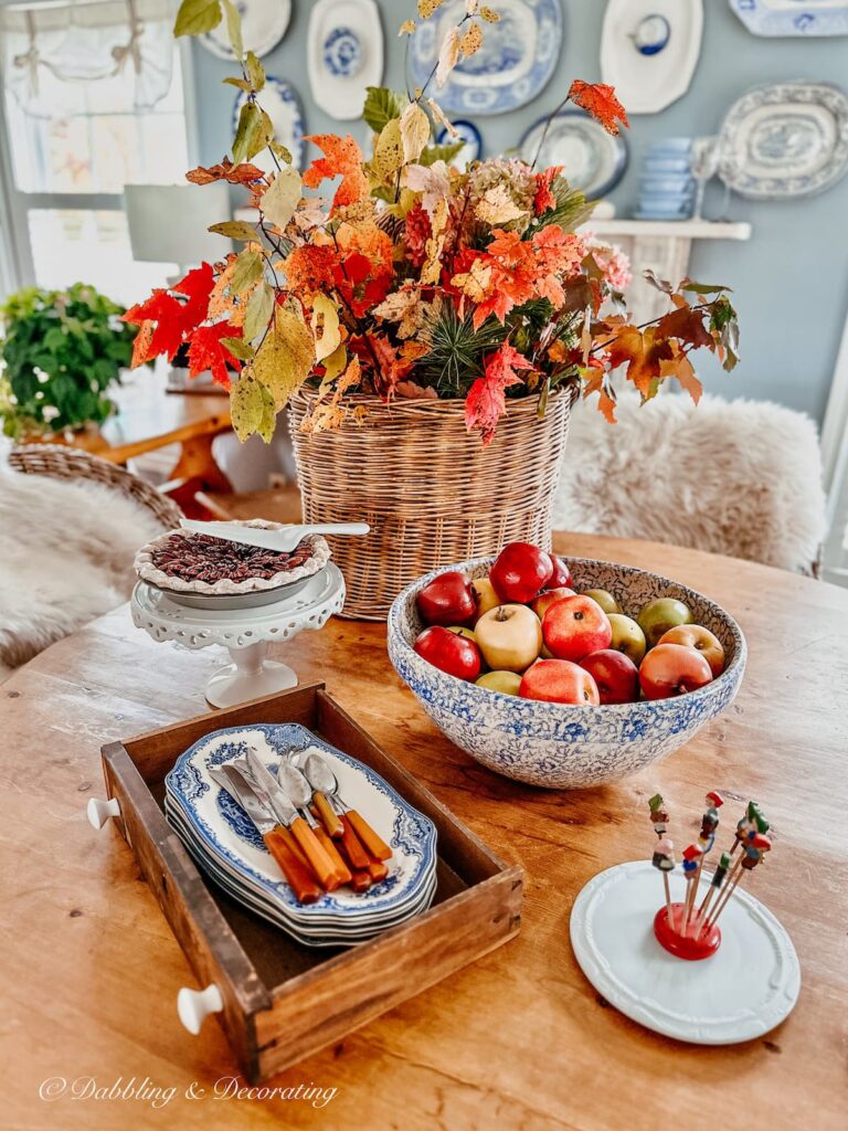 Fall Foliage Table Essentials