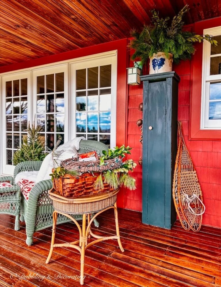 Christmas Front Porch: New England Style | Dabbling & Decorating