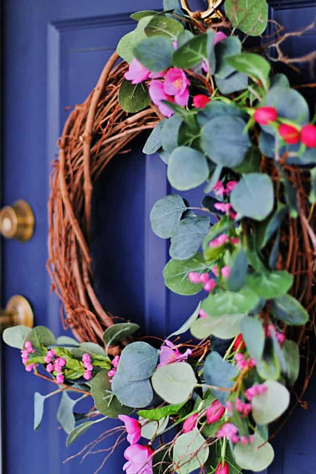 DIY SPRING WREATH WITH EUCALYPTUS AND FLOWERS