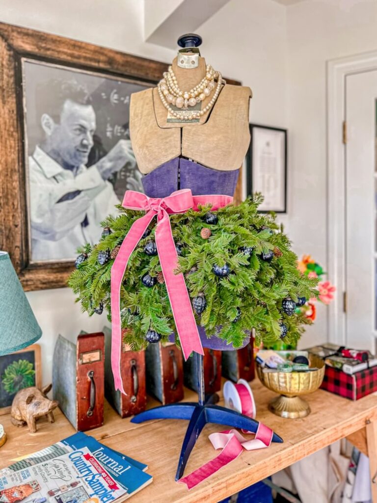 How to Style a Tabletop Bust Form For Christmas